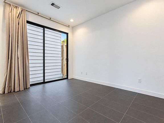 5th image of 1605 Welch St #B