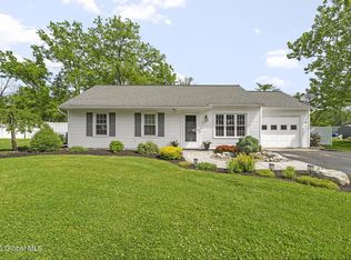 11 Thatcher Dr, Altamont, NY 12009