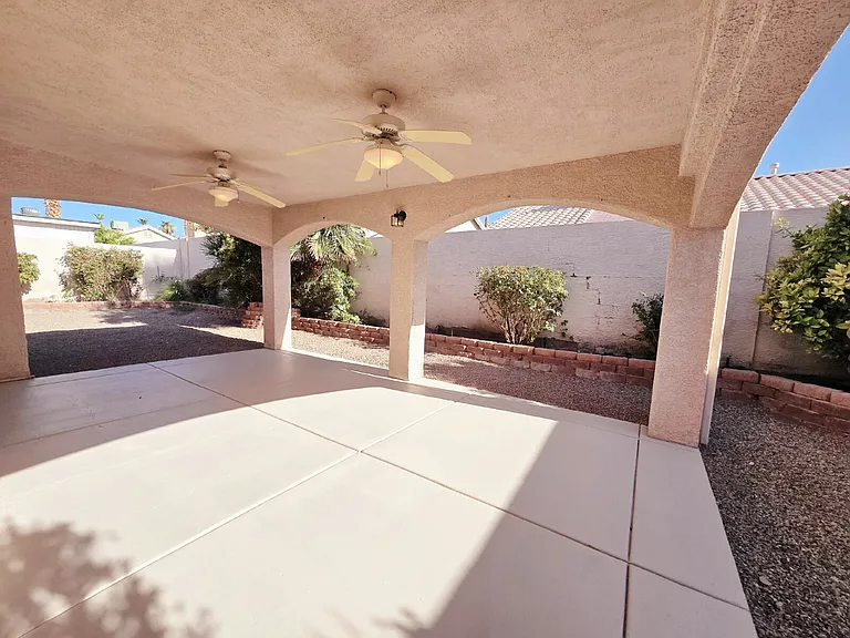 2054 Cardigan Ave — Photo 20