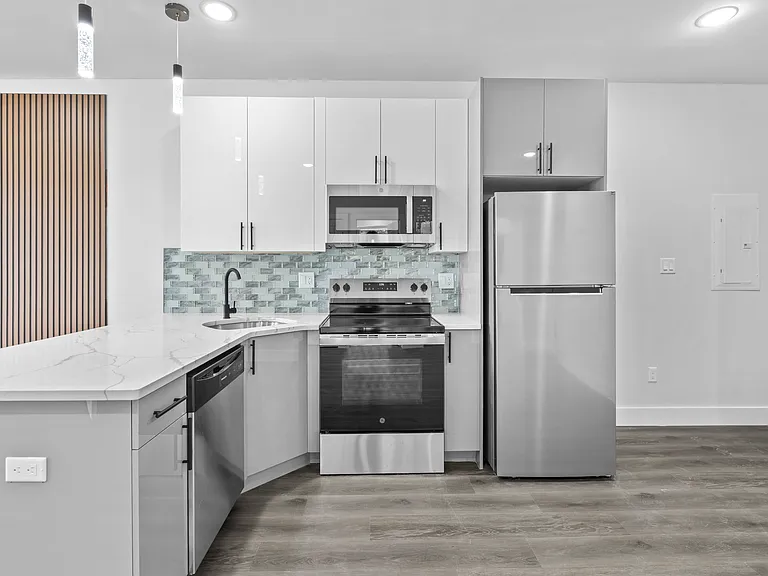 1108 W Dauphin St #201 — Photo 7