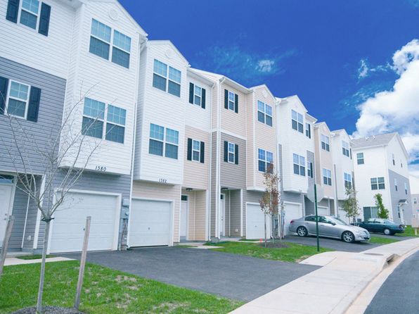 1369 Hampshire Dr #1804