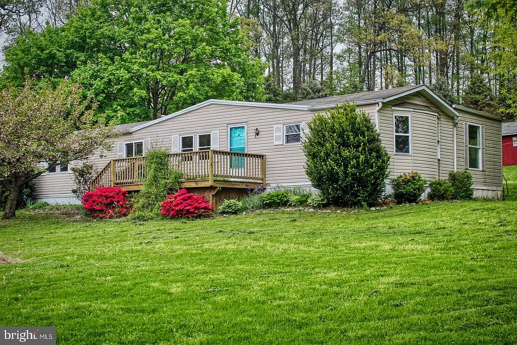 407 Holtzman Rd photo 1