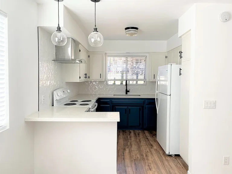 724 Franklin Ln #A — Photo 5