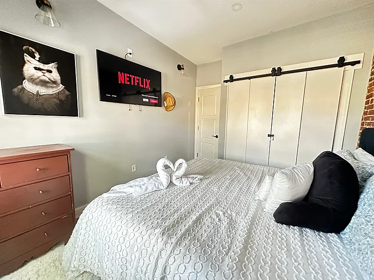 10 Pompeii St #3 — Photo 9