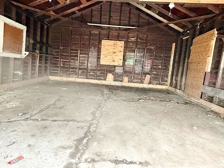 2605 Woodrow Ave — Photo 19