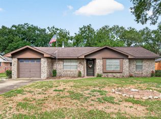 821 Bernard Ave, Rosenberg, TX 77471
