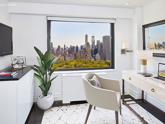 3rd image of 20 W 64th St APT 39OP