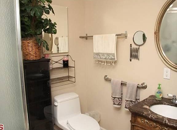2nd image of 10720 Ashby Ave