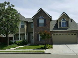 991 Freedom Dr, Lemoore, CA 93245