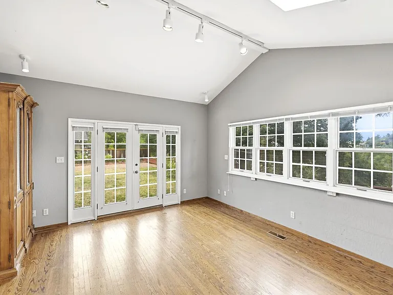 2973 Arguello Dr — Photo 25