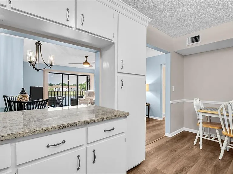 2523 Pine Ridge Way S #C2 — Photo 15