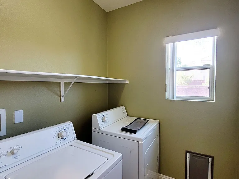 6252 Huntington Ridge Ave — Photo 8