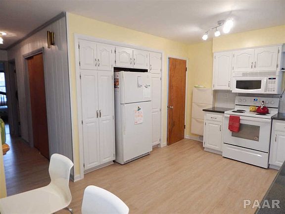 3rd image of 112 W Wynnwood Dr