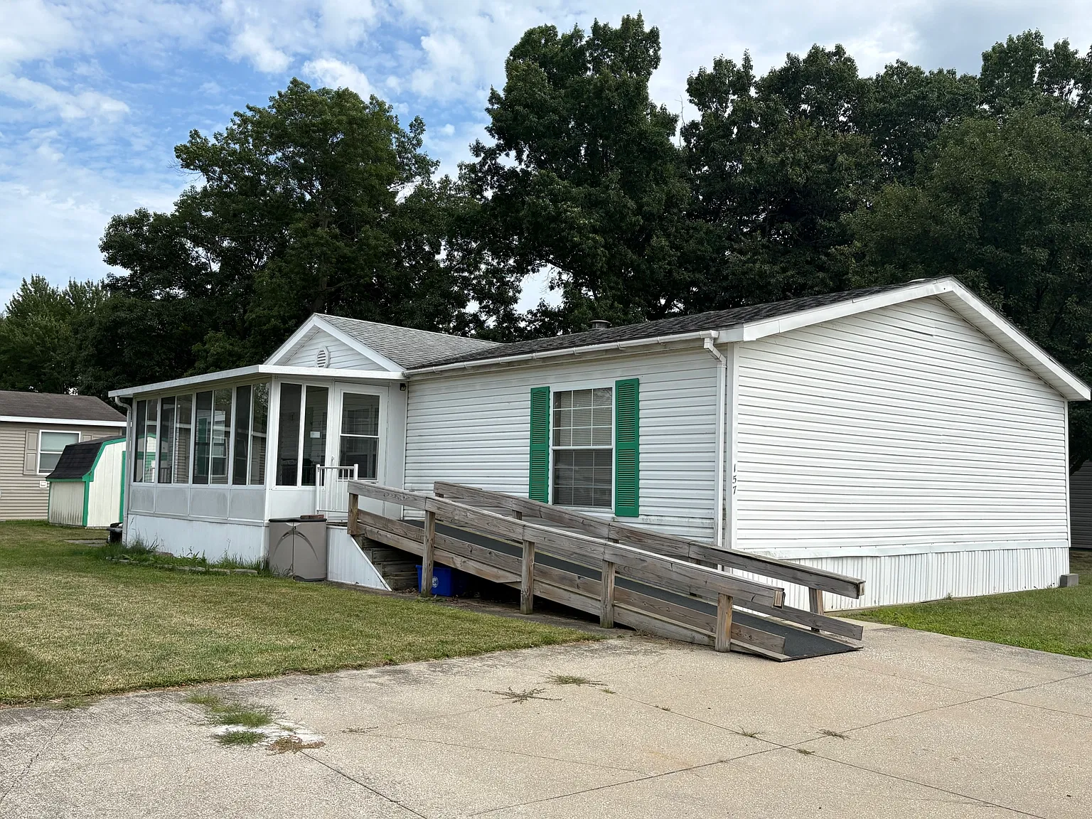 3 bed, 1500 sqft, $635 — Photo 1