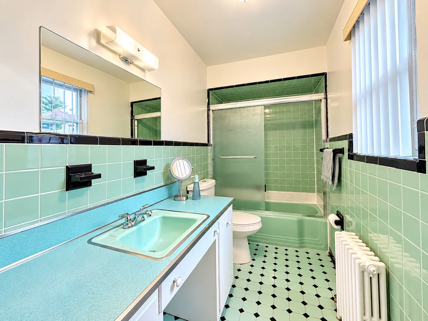 1 bed, $2,200 — Photo 2