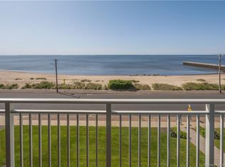 343 Beach St APT 304, West Haven, CT 06516