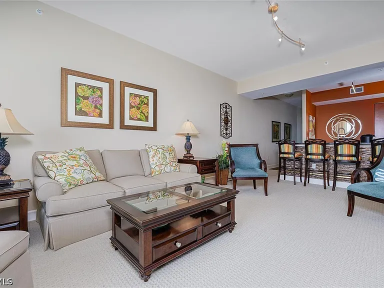 3000 Oasis Grand Blvd #LPH1 — Photo 9