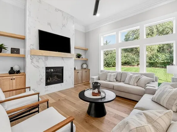 4912 NW 70th Ter, Kansas City, MO 64151