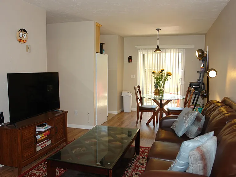 7880 Camino Glorita — Photo 4