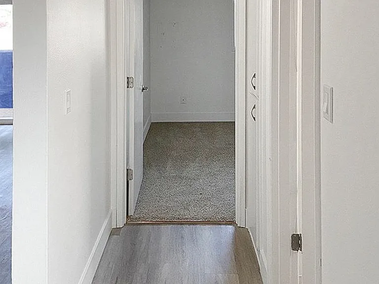 Vose Apartments — Photo 16