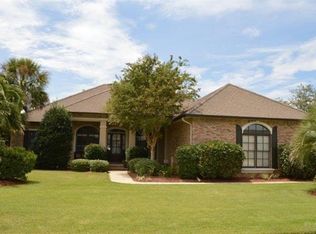 2711 Edmund Dr, Gulf Breeze, FL 32563