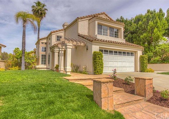 3rd image of 850 S Orchid Ln