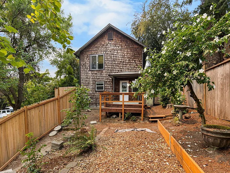 4308 N Albina Ave — Photo 21
