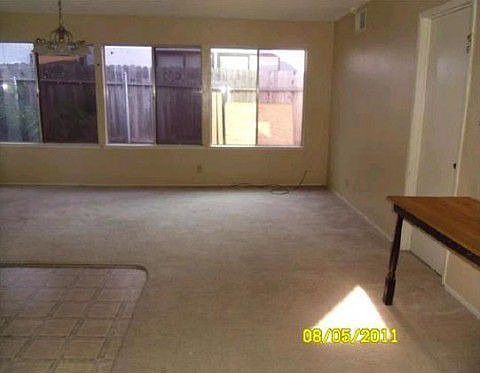 5th image of 7055 Woodmore Oaks Dr