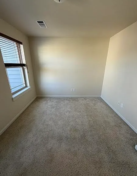 2221 Dollarhide Way — Photo 5