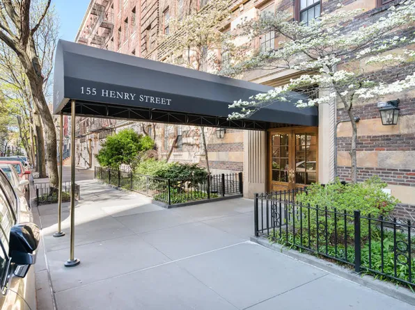 155 Henry Street image 9 of 11