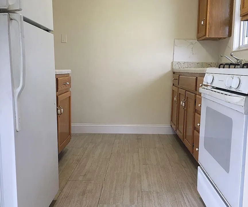1st image of 7802 Parsons Blvd Floor 3