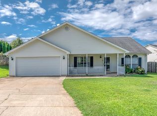 7 Stetson Ct, Mauldin, SC 29662