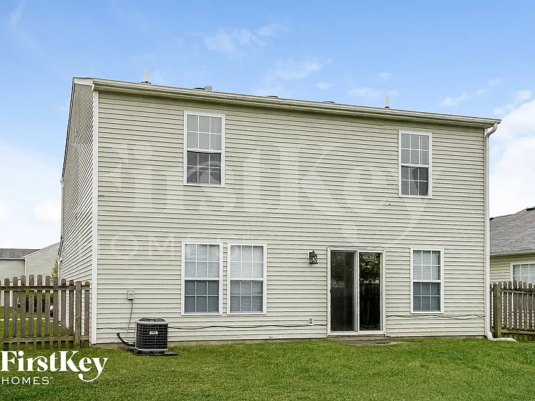 6140 Monteo Dr — Photo 15