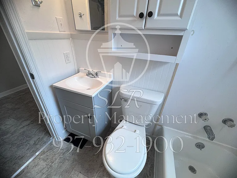 420 E Siebenthaler Ave — Photo 11