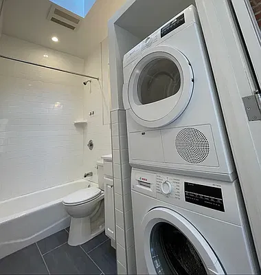 Rented by CNYC Apartments | media 10