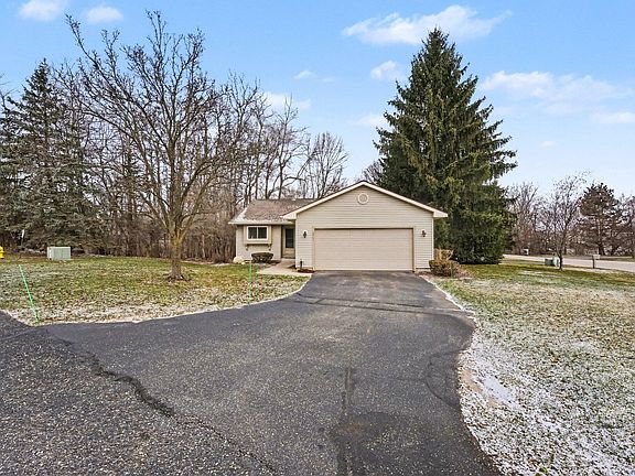 4th image of 2701 Springview Rd NW