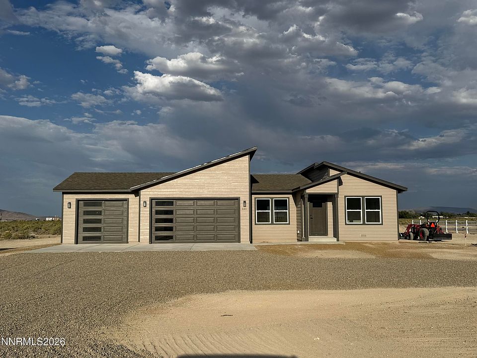 1st image of 680 Emerald Ln