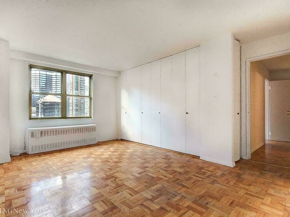 1st image of 350 E 52nd St APT 3C