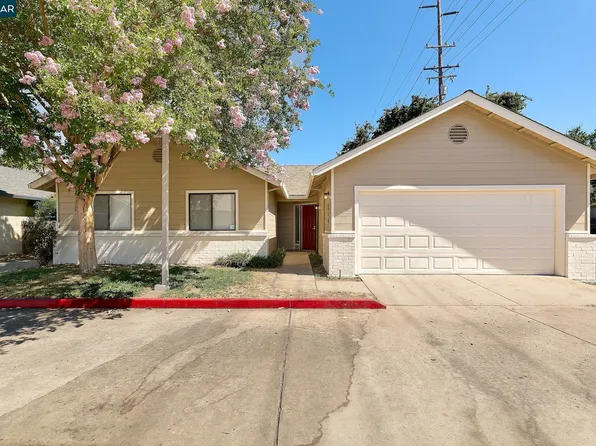 715 E Century Pl, Lodi, CA 95240
