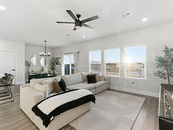 5th image of 4432 Skyridge Dr