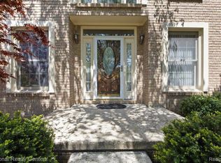 45659 Addington Ln, Novi, MI 48374