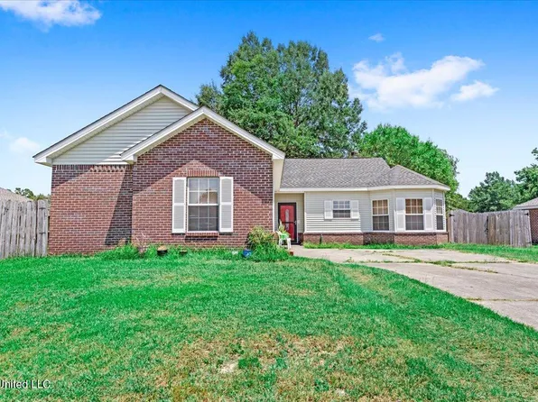 7713 W Falcon Cir, Ocean Springs, MS 39564