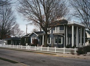 402 N Main St, Nappanee, IN 46550