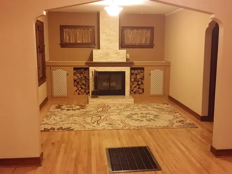 718 Miners Ave — Photo 2