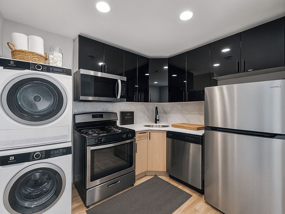 1st image of 2905 Baer St #3