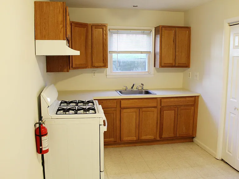 78 Gaston Ave #1 — Photo 4