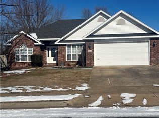 133 Fox Run Cir, Centerton, AR 72719