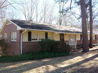 102 Gordon St, Abbeville, SC 29620