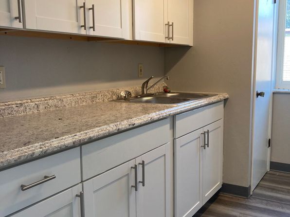 128 Stamm Ave APT 16