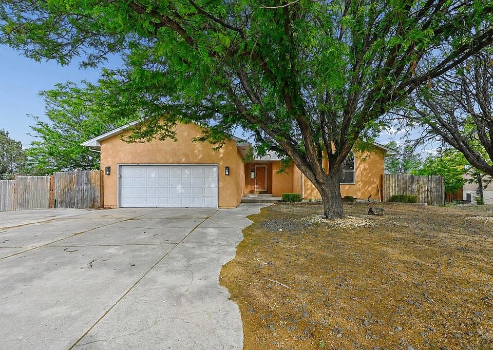 1st image of 979 S Alexis Ln